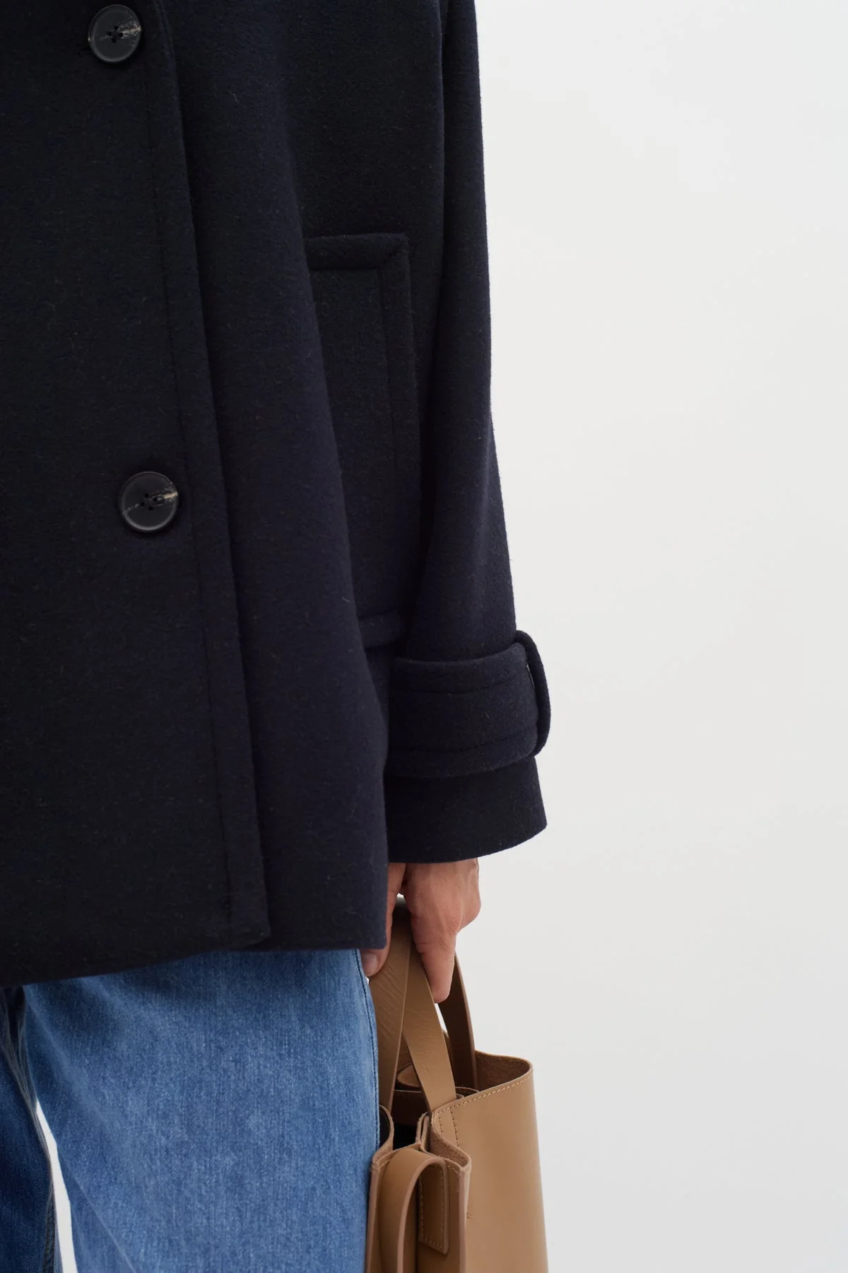 Thoraiw Minona Coat Black - Image 10