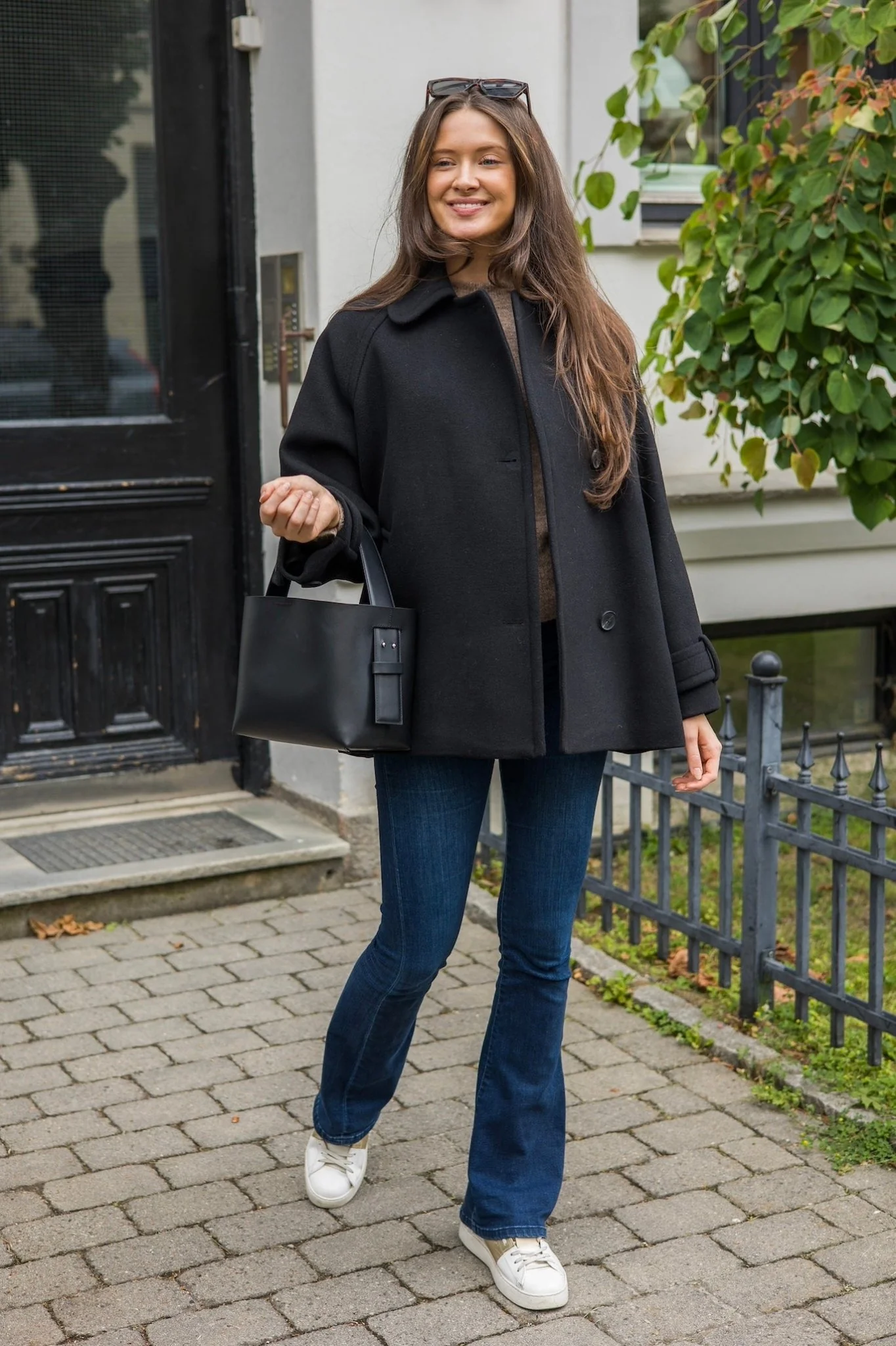 Thoraiw Minona Coat Black - Image 3