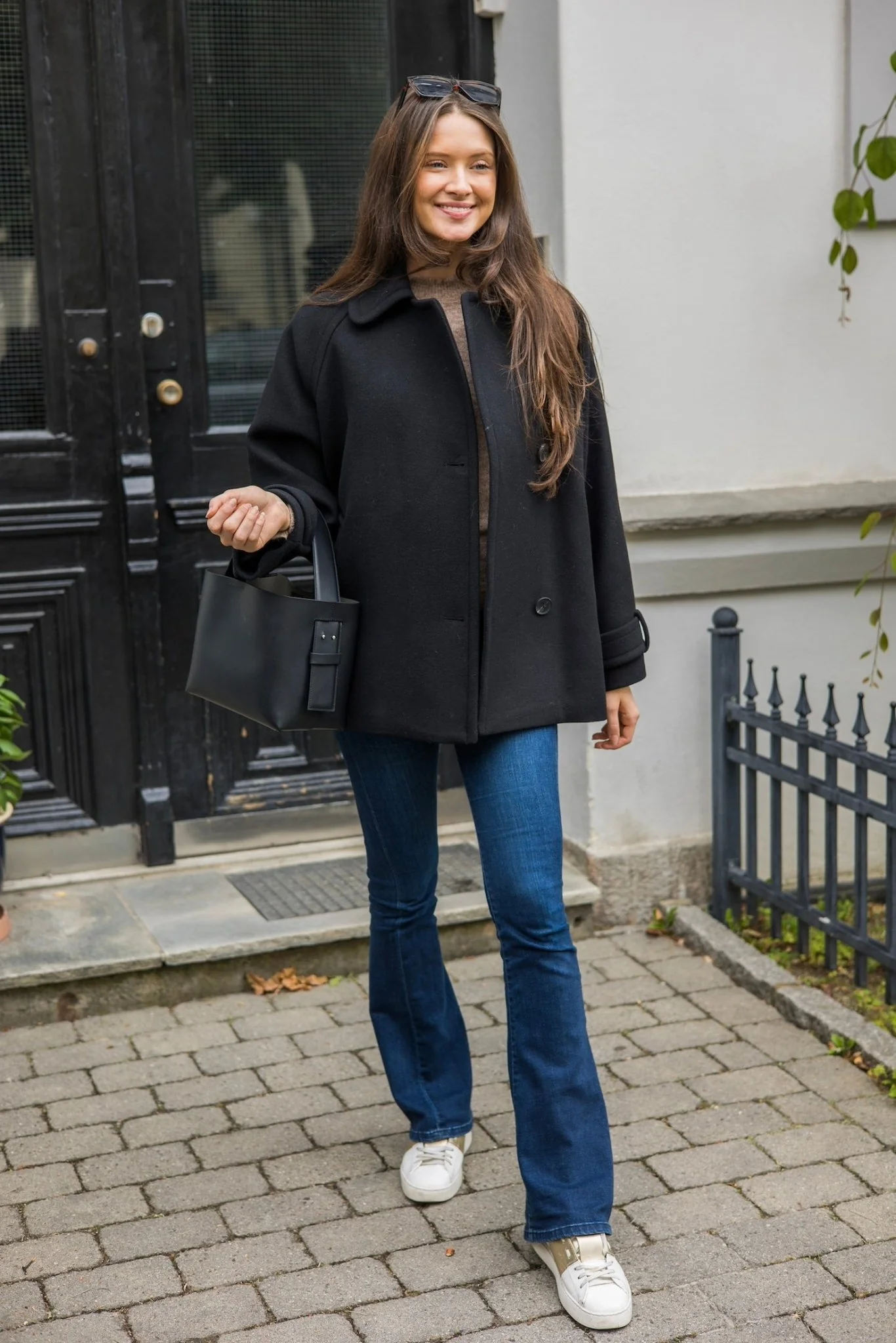 Thoraiw Minona Coat Black - Image 5