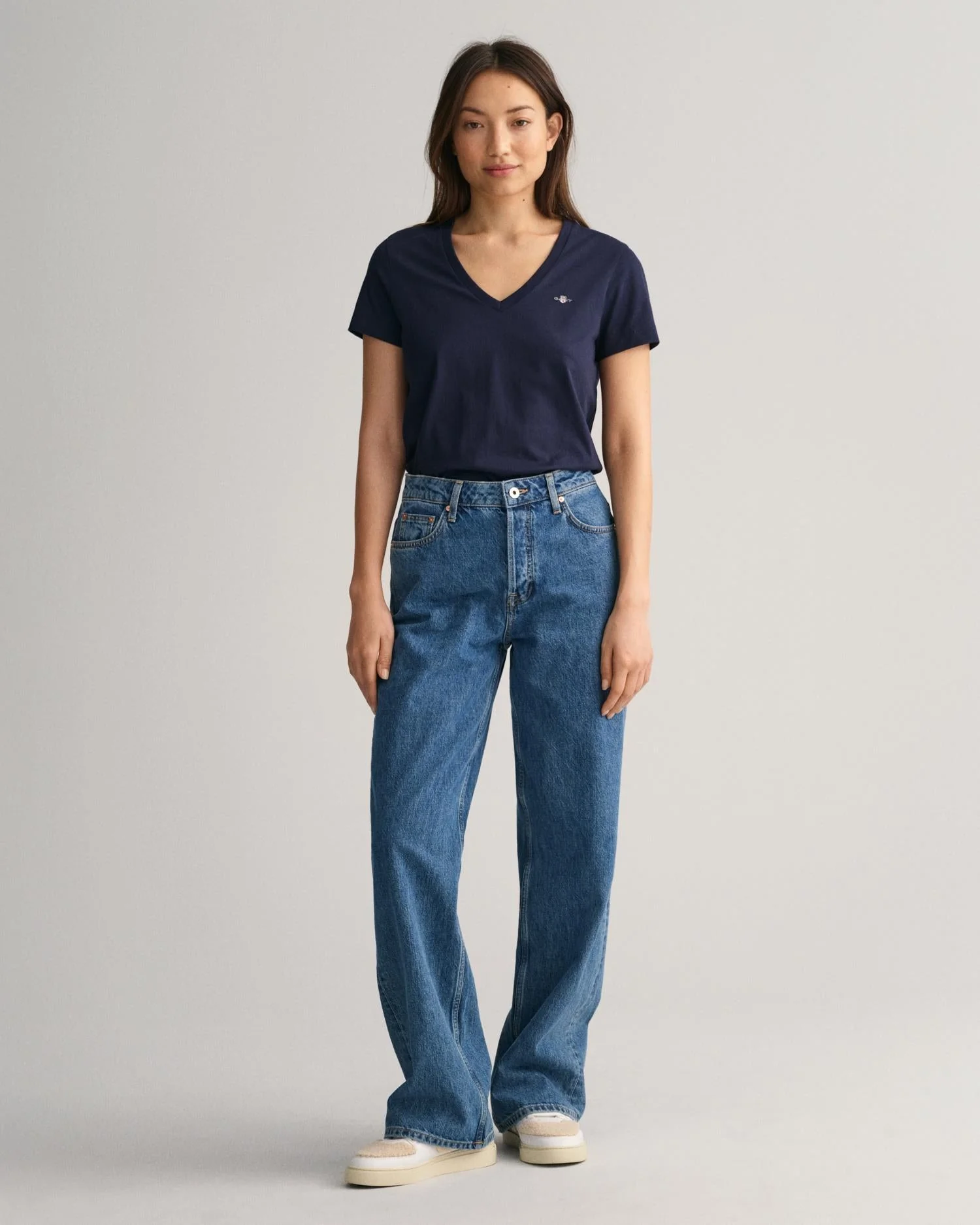 Shield V-Neck T-Shirt Evening Blue - Image 3
