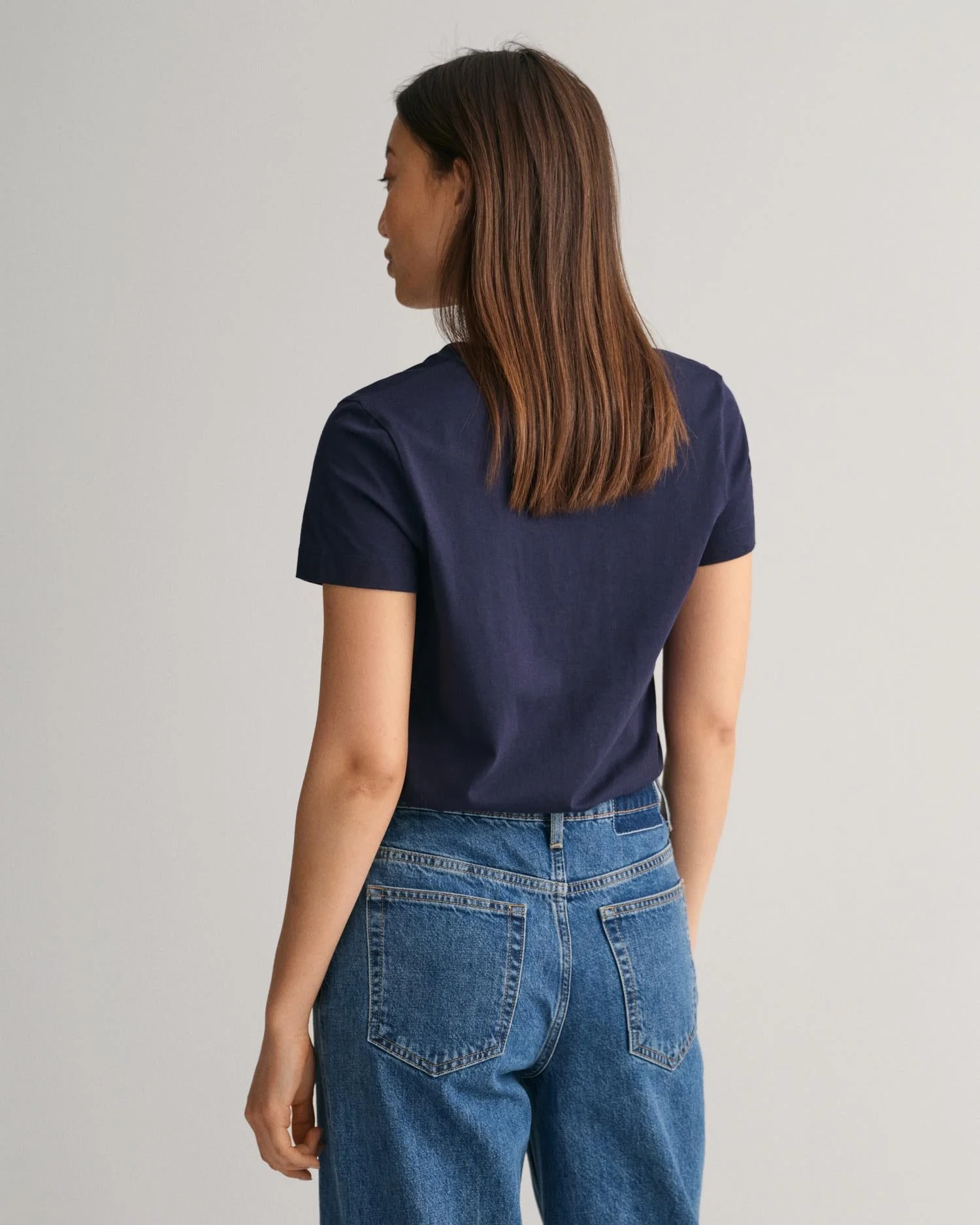 Shield V-Neck T-Shirt Evening Blue - Image 4