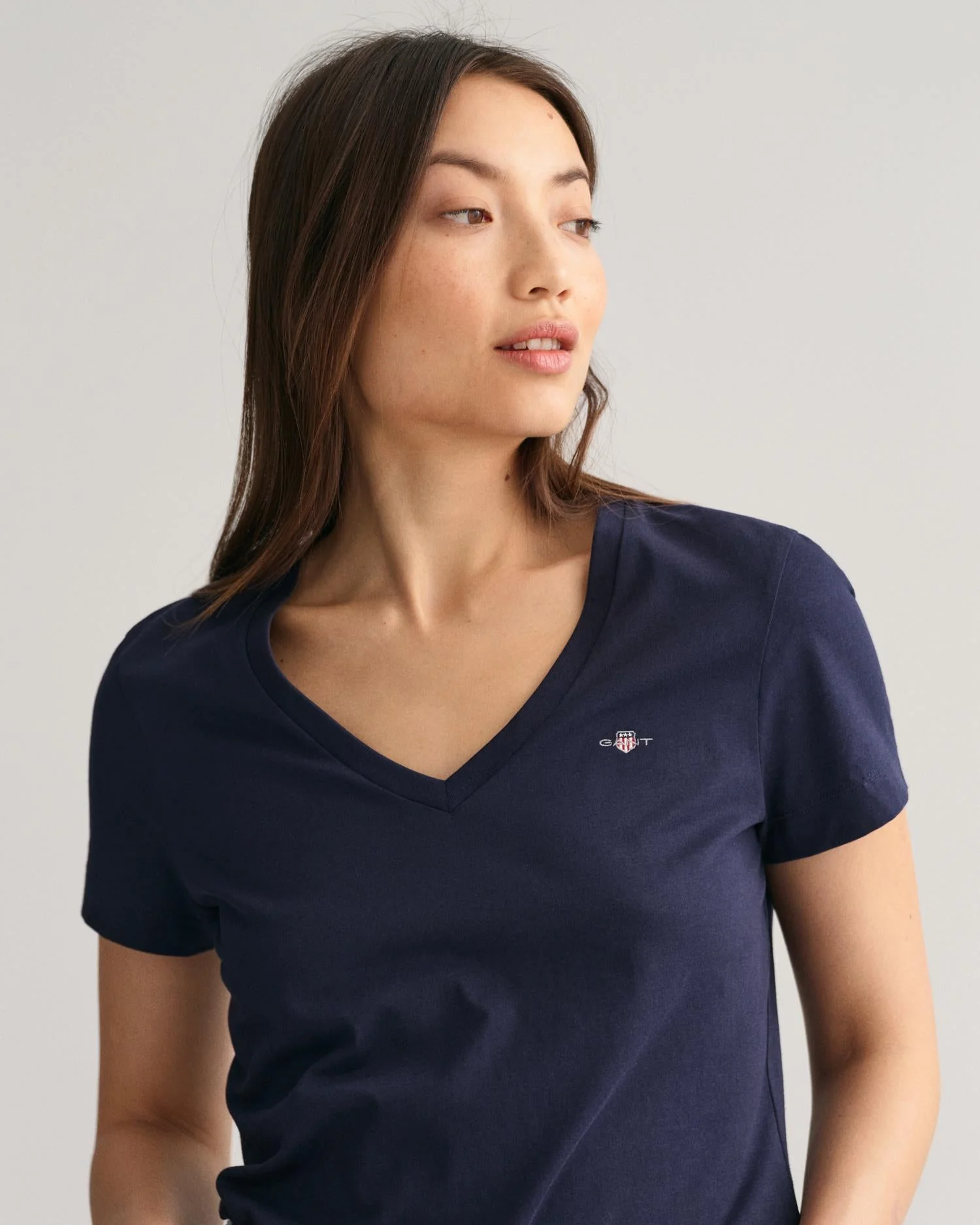 Shield V-Neck T-Shirt Evening Blue - Image 5