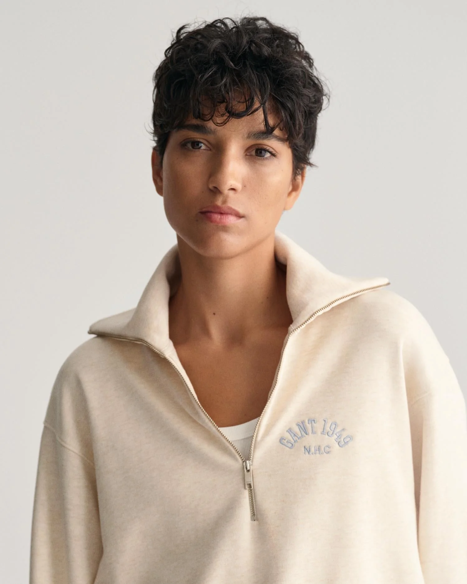 Gant Arch Graphic Half Zip Sweatshirt Oat Melange - Image 4