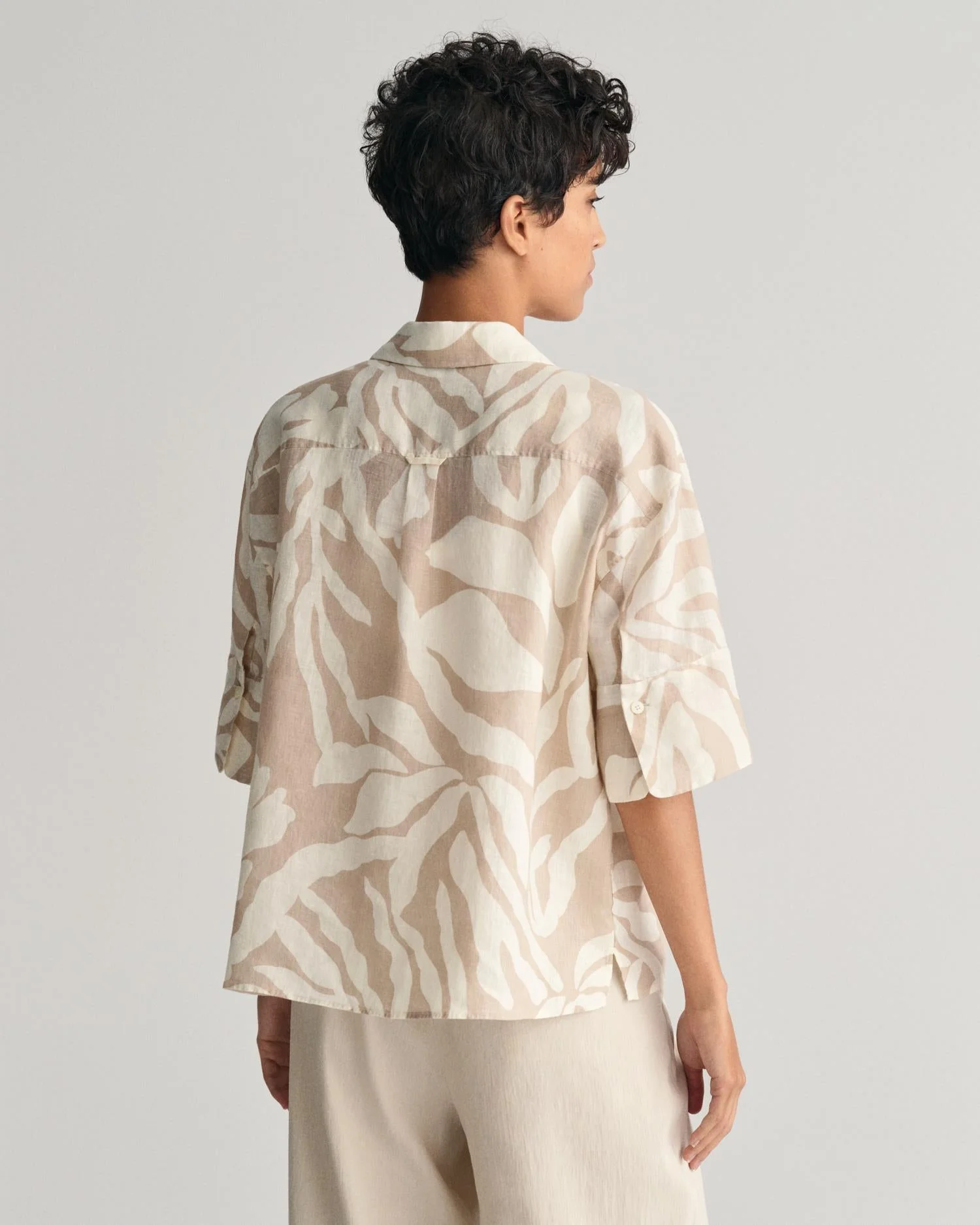 Relaxed Fit Palm Print Linen Short Sleeve Shirt Dry Sand - Image 5