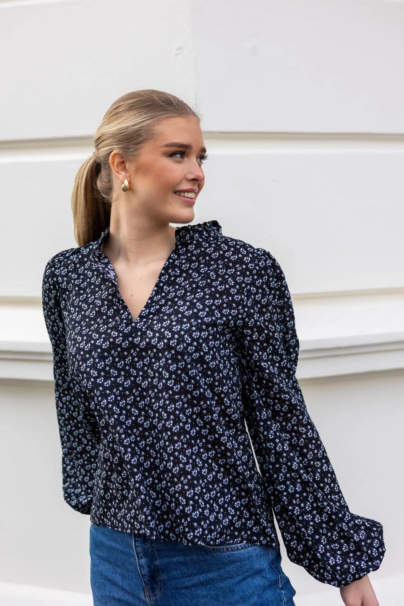 Karro Blouse Black Lupin Print - Image 3