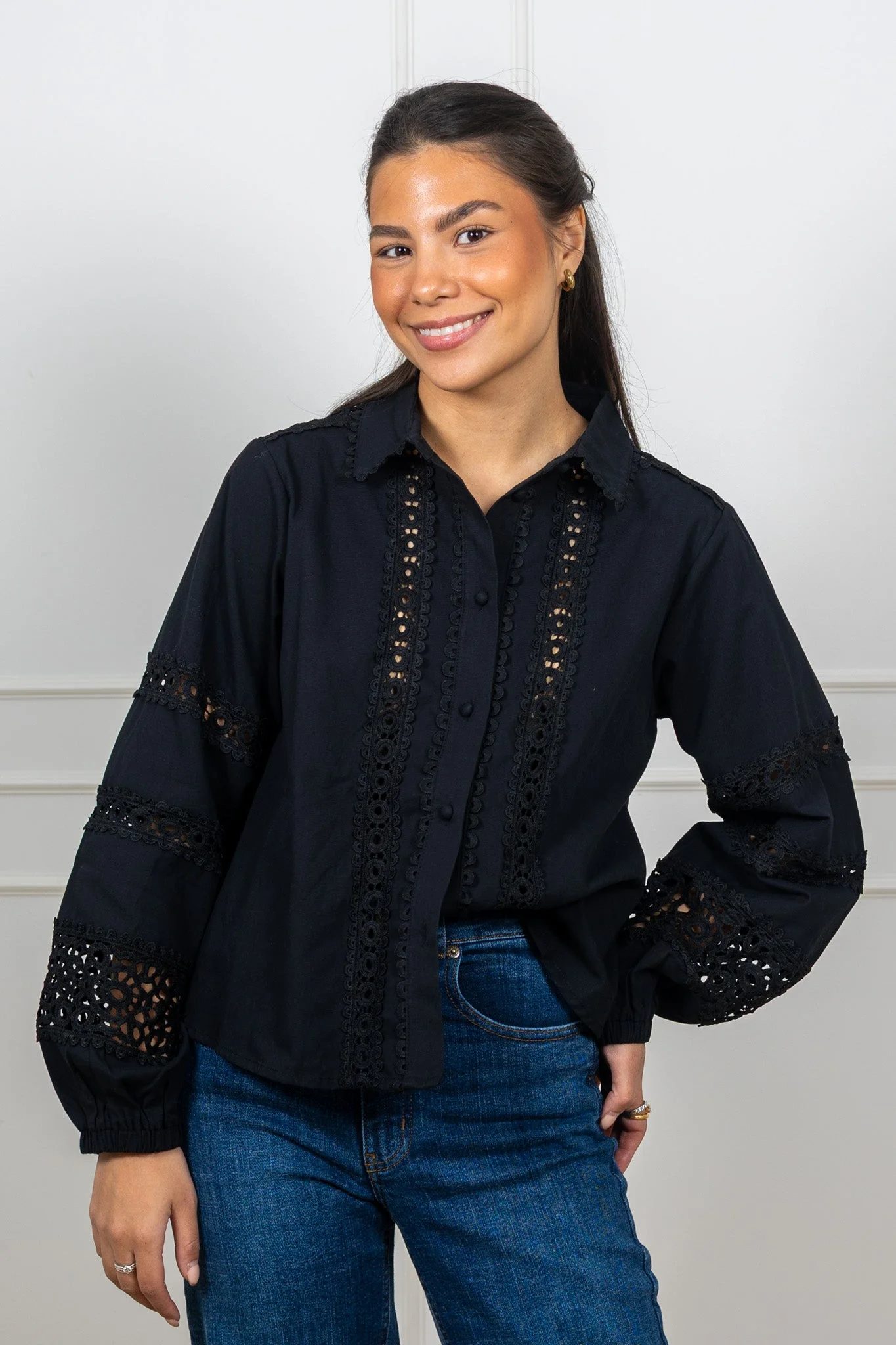 Vilda Shirt Black