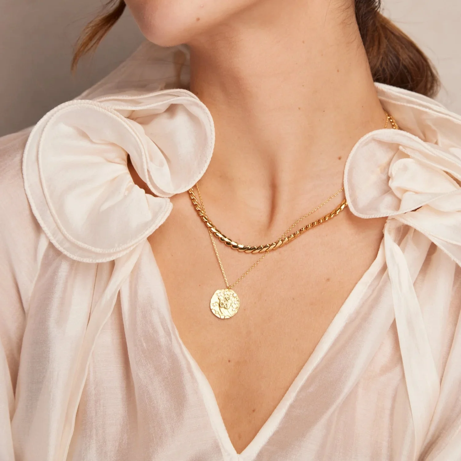 Flat Twist Chain Necklace Pale Gold - Image 3