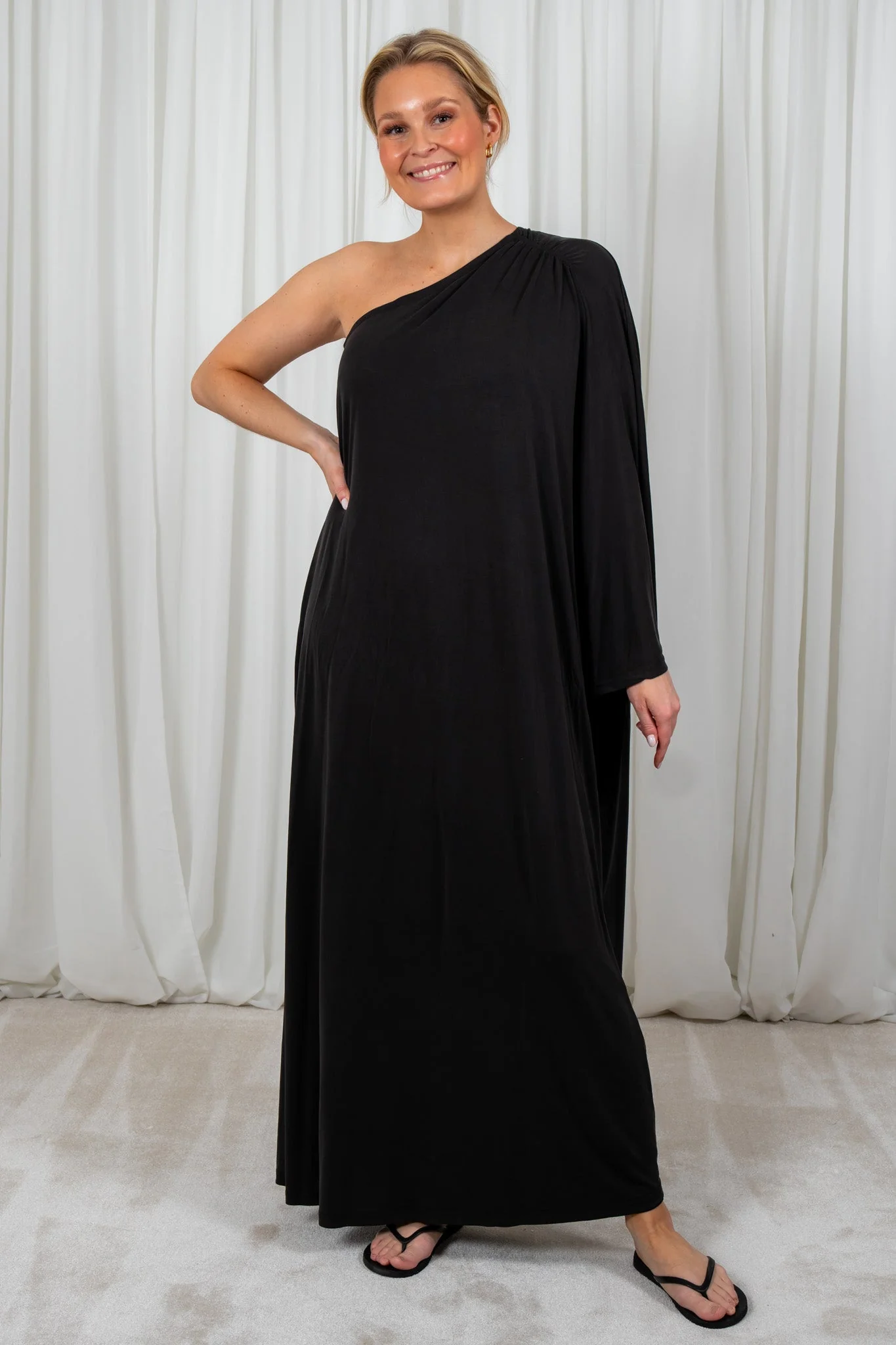 Elora Dress Black - Image 3