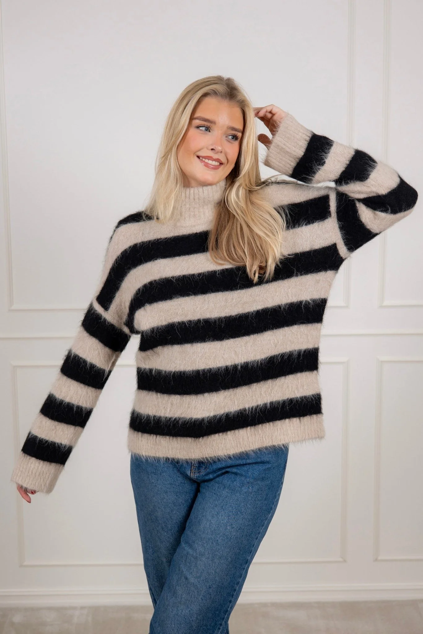 Liepapw Pullover Black Stripe