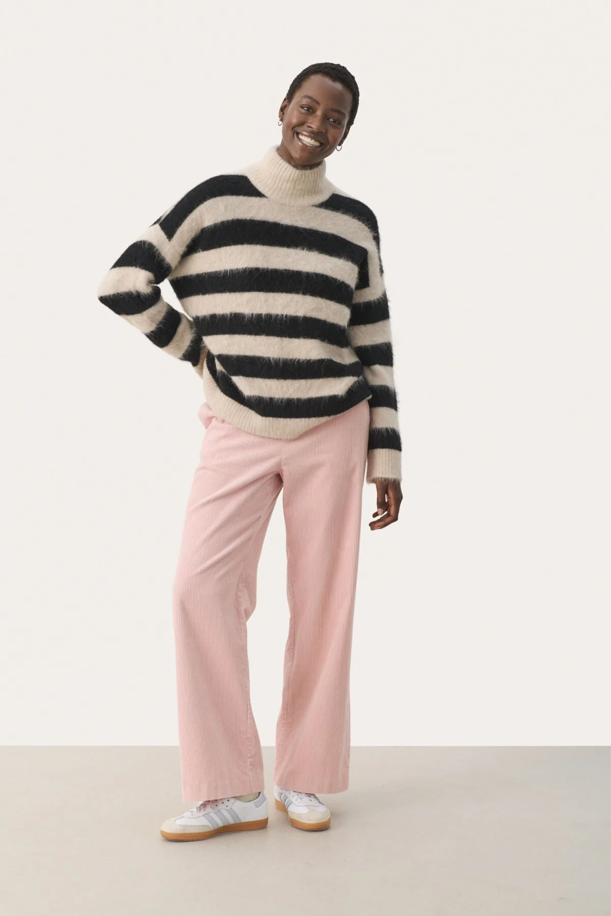 Liepapw Pullover Black Stripe - Image 12
