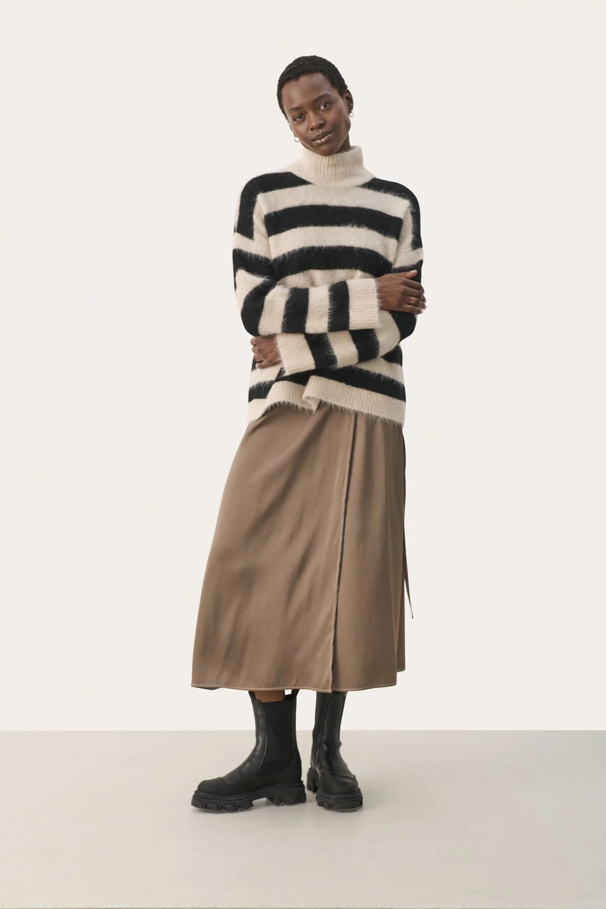Liepapw Pullover Black Stripe - Image 9