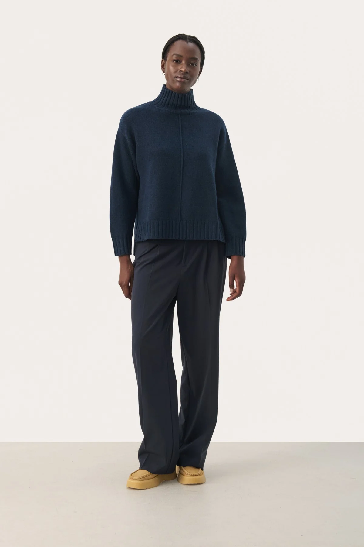 Lilyepw Pullover Navy Blazer - Image 3