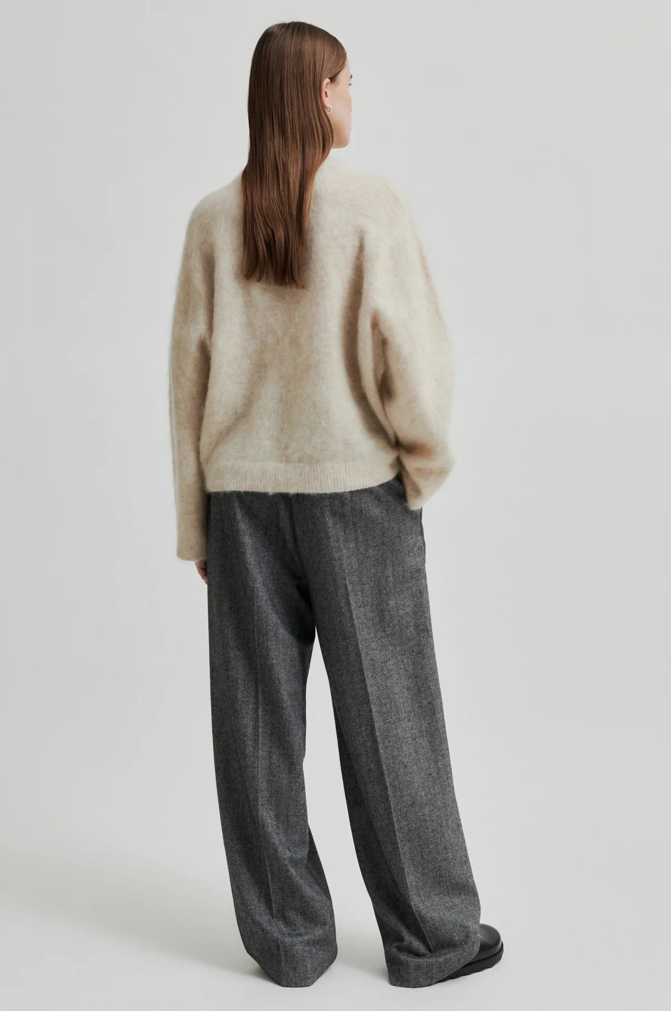 Botanic Knit O-Neck Brazilian Sand - Image 6