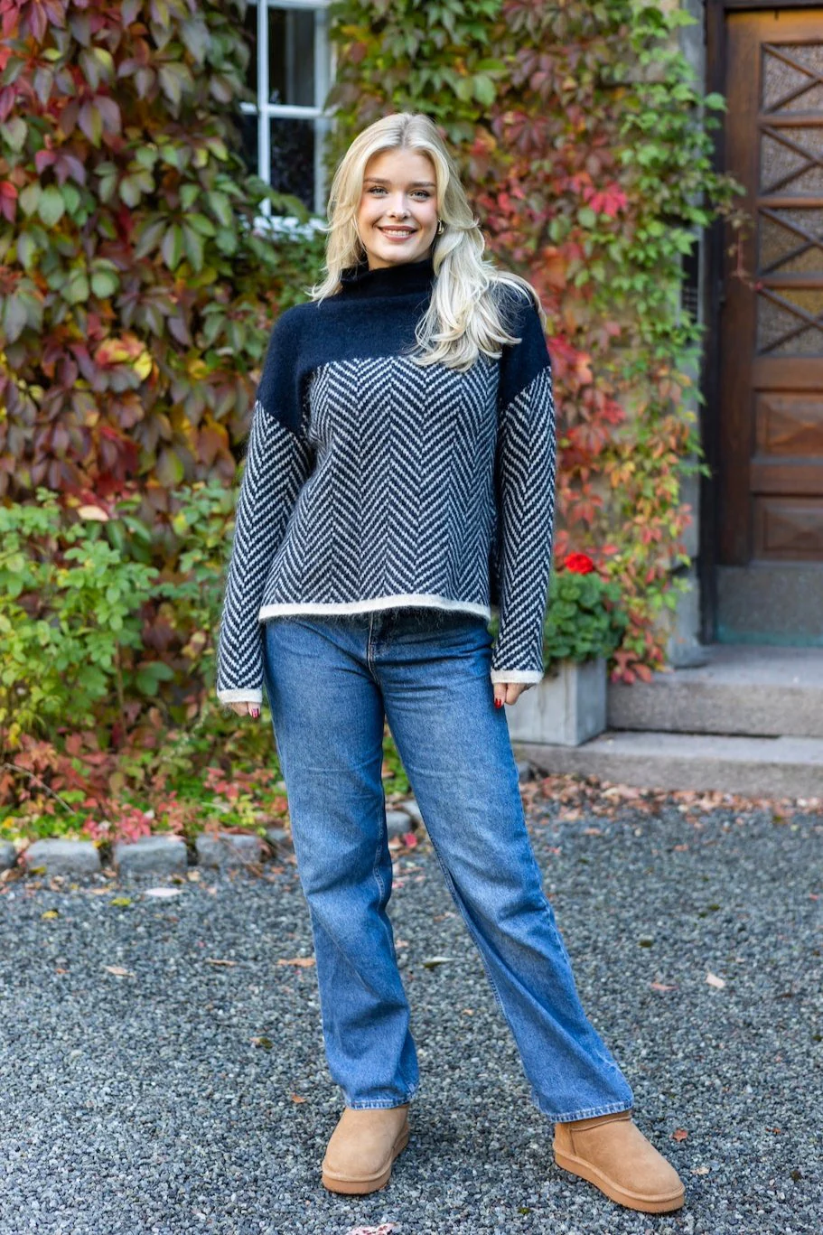 Herrin Knit T-Neck Vulcan - Image 3