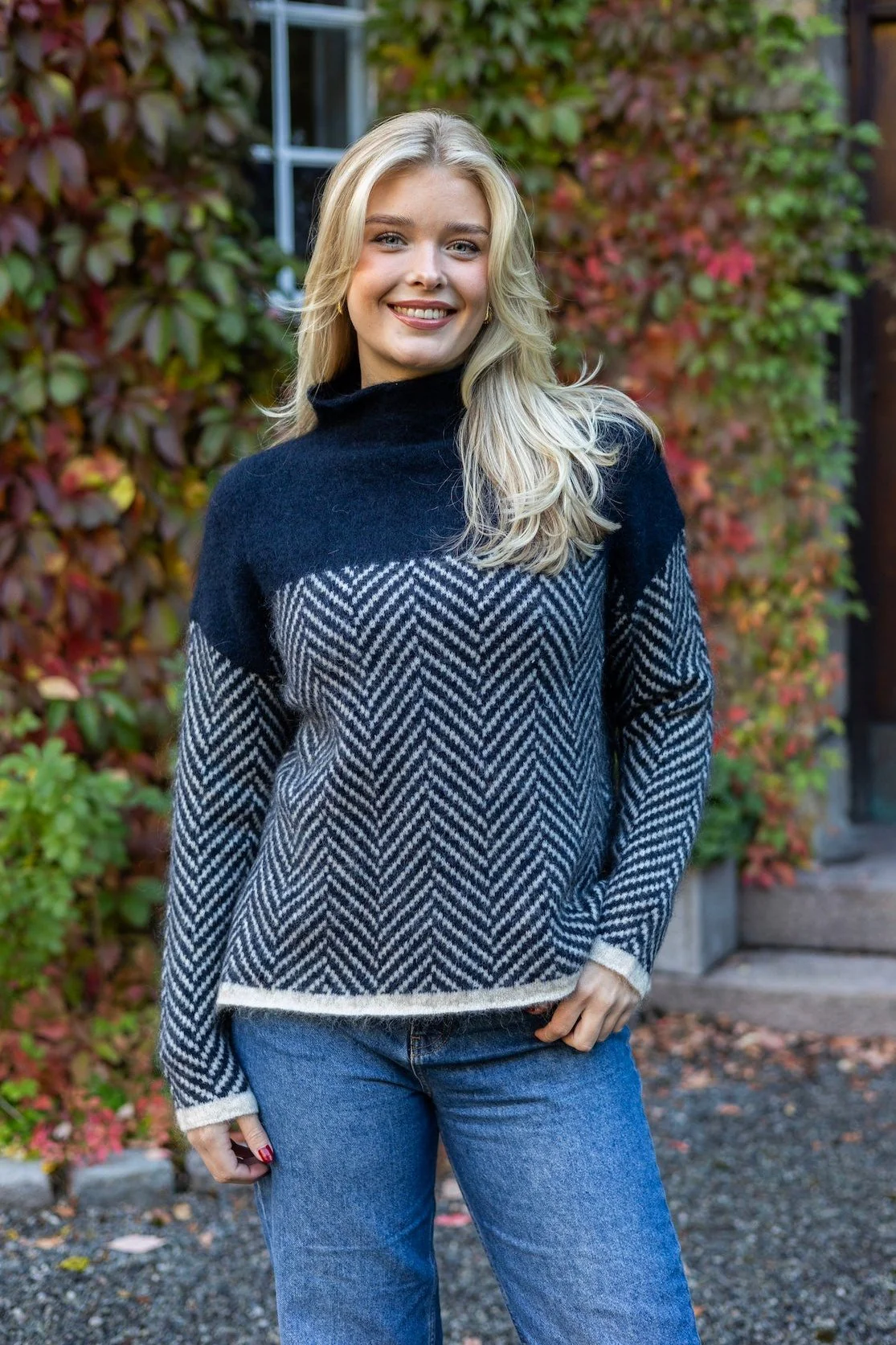 Herrin Knit T-Neck Vulcan - Image 5