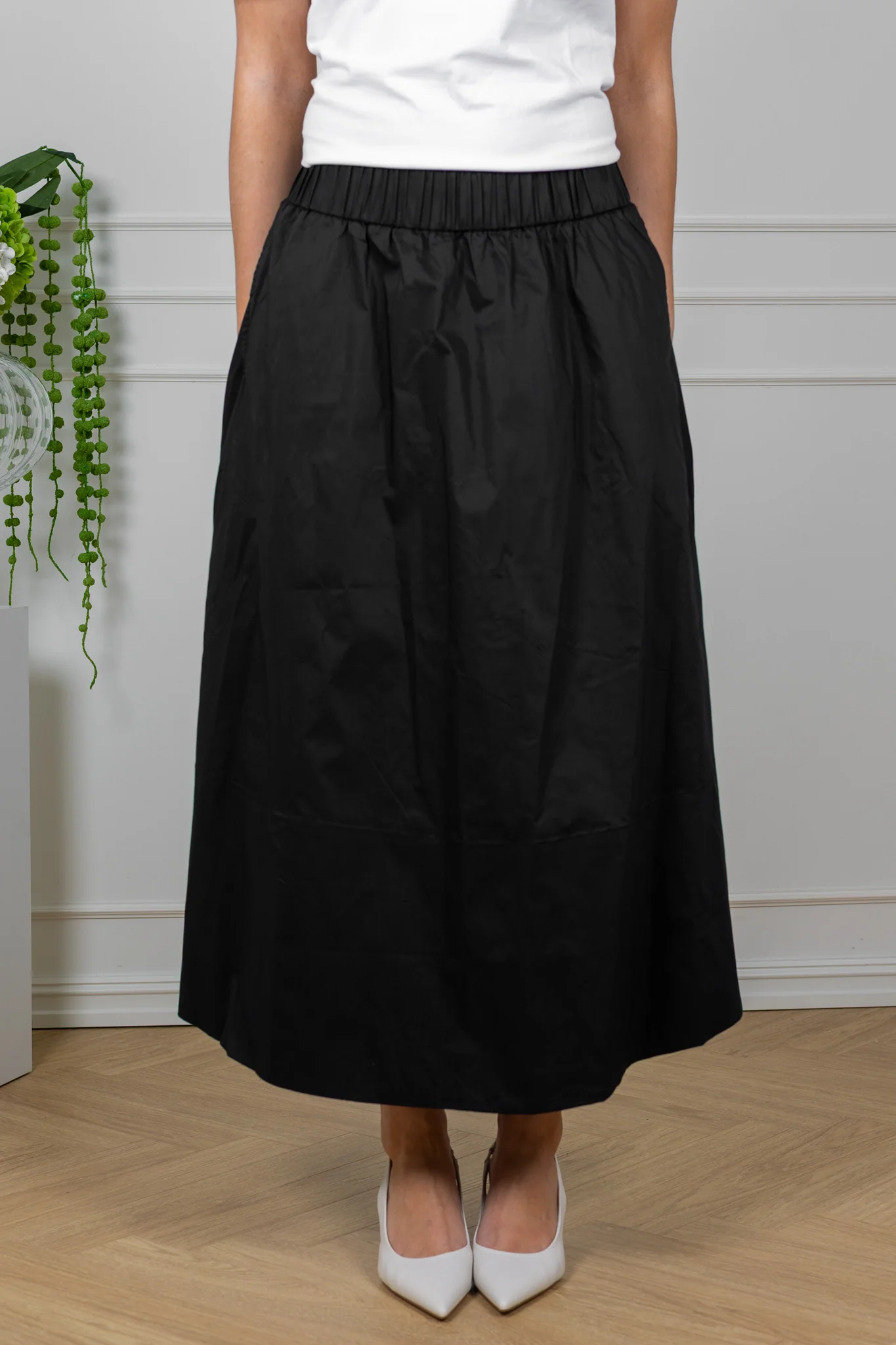 Yara Poplin Skirt Black - Image 4