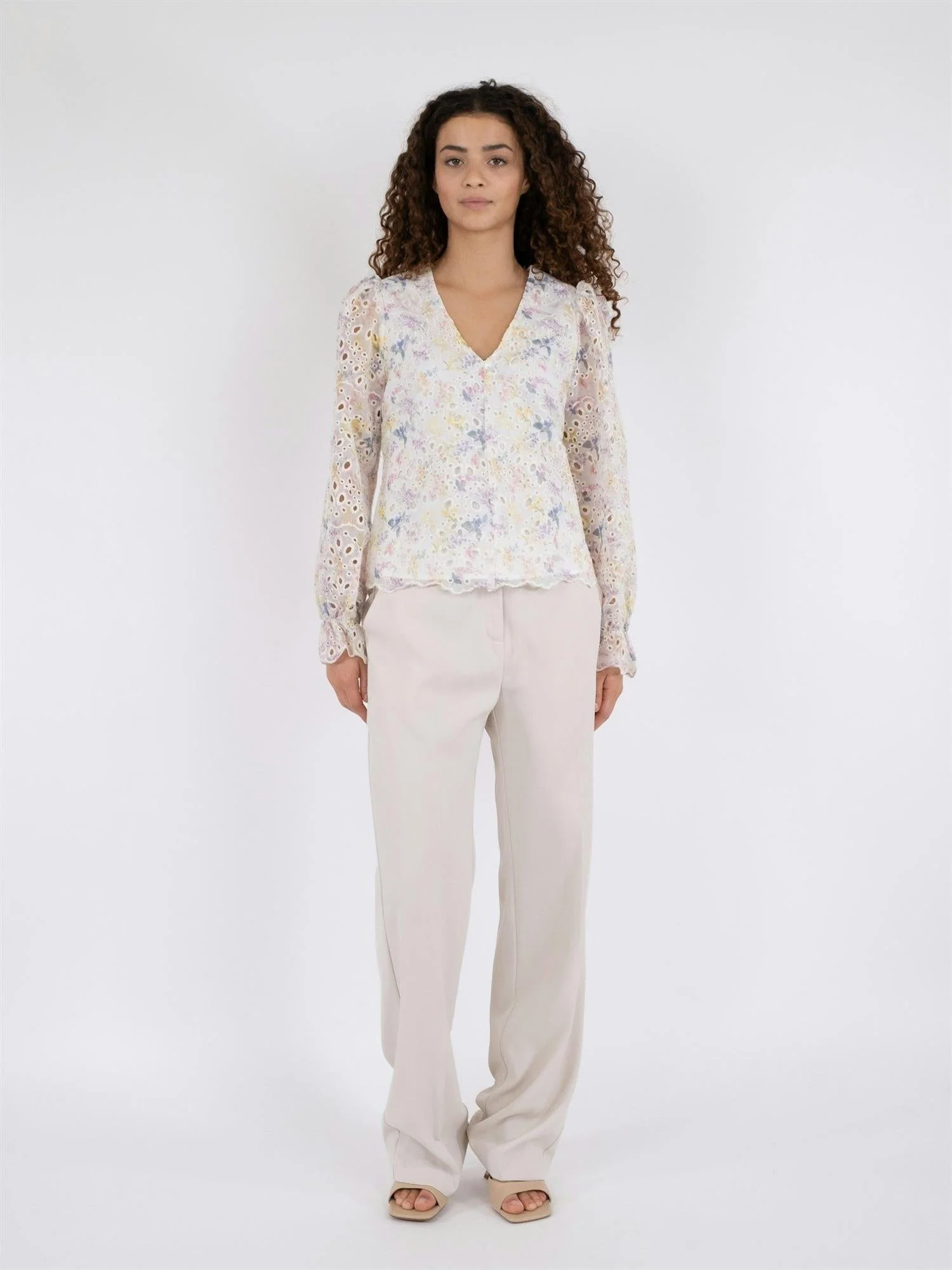 Candice Embroidery Blouse Creme - Image 4