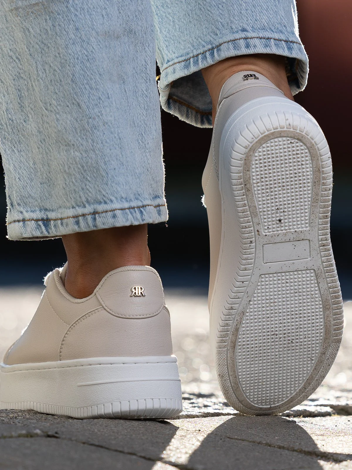 Gorbio Chunky Sneaker Beige - Image 6